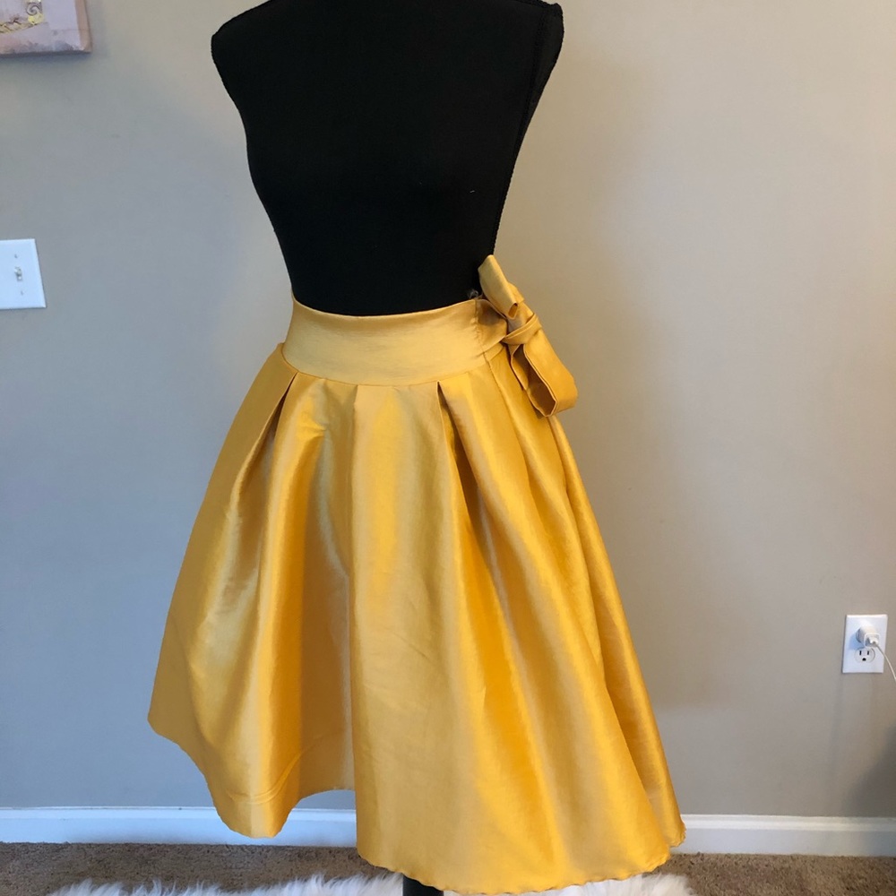 Pleated skirt